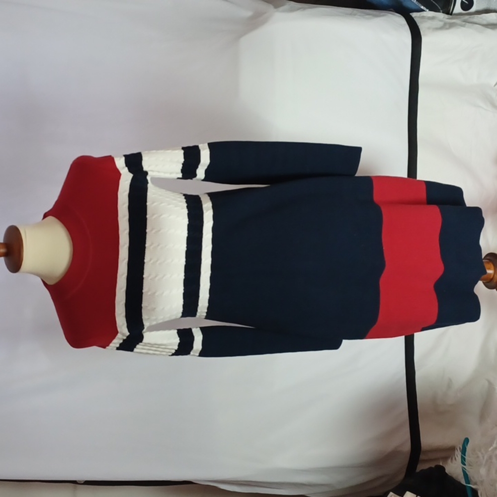 ❤ LIKE NEW Tommy Hilfiger sweater dress in a size small 💙 - Picture 2 of 12